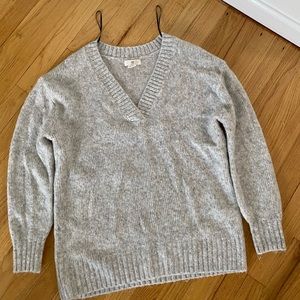 Oversized H&M Vneck sweater